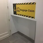 Piso Con Piscina Y Garaje En La Playa De Canteras *