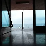 Piso Con Piscina Y Garaje En La Playa De Canteras アパート