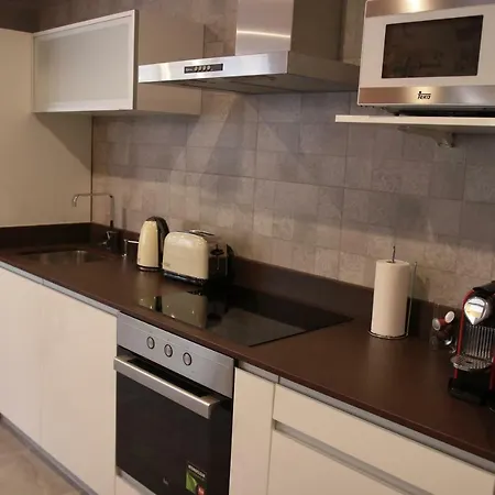 Piso Con Piscina Y Garaje En La Playa De Canteras Apartment *