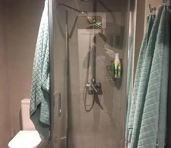 Piso Con Piscina Y Garaje En La Playa De Canteras Apartamento *