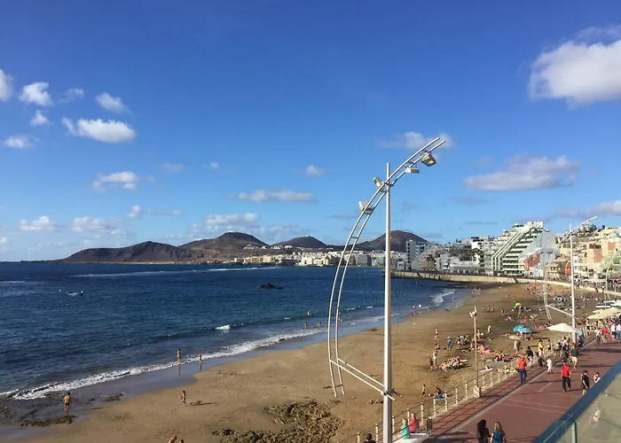 Piso Con Piscina Y Garaje En La Playa De Canteras 公寓