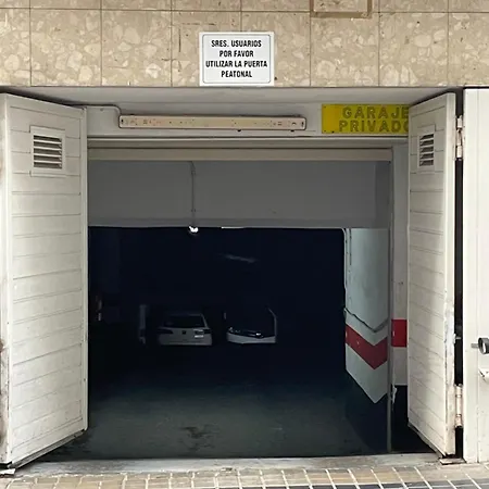 Piso Con Piscina Y Garaje En La Playa De Canteras *