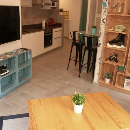 Piso Con Piscina Y Garaje En La Playa De Canteras Apartment *