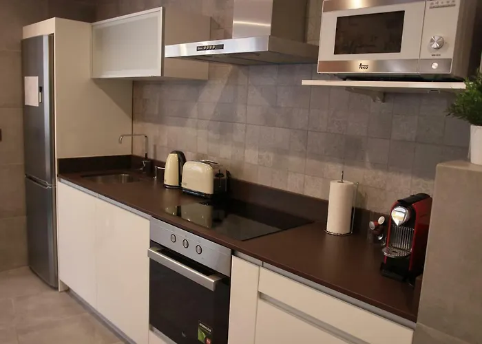 Piso Con Piscina Y Garaje En La Playa De Canteras Apartment *